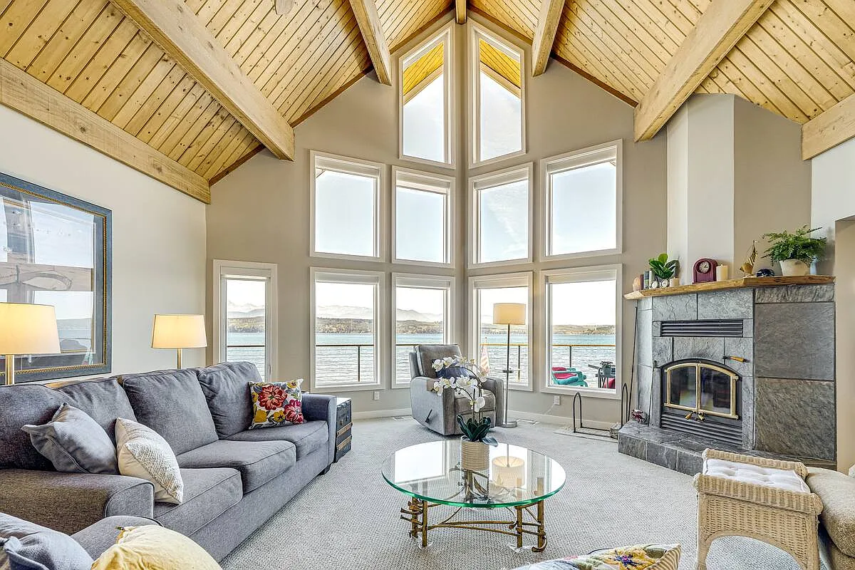 3 bed, 2.5 bath, 2700 sqft, $5,750 — Photo 3