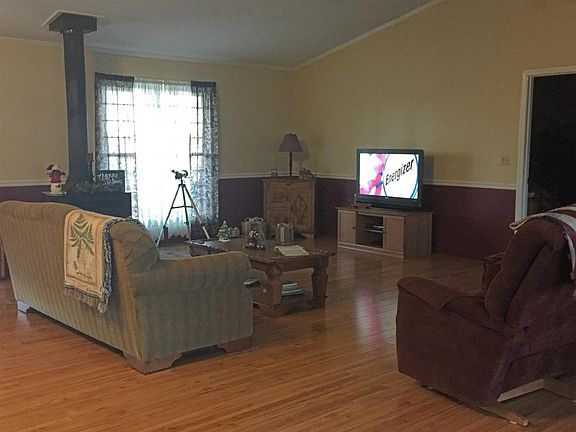 2nd image of 320 Wildwood Pt