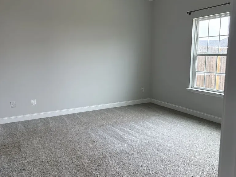 710 Burke Dr — Photo 7