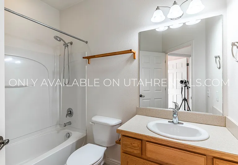 1508 W 110 N — Photo 16