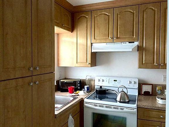 3rd image of 9440 Sunrise Lakes Blvd APT 310