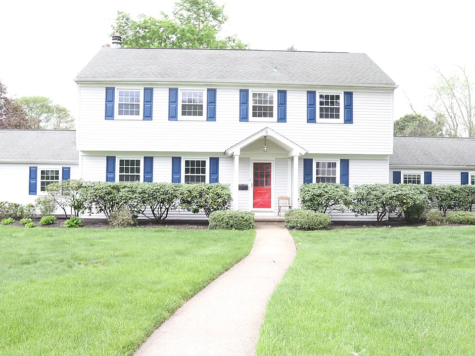 6 Vanderveer Dr