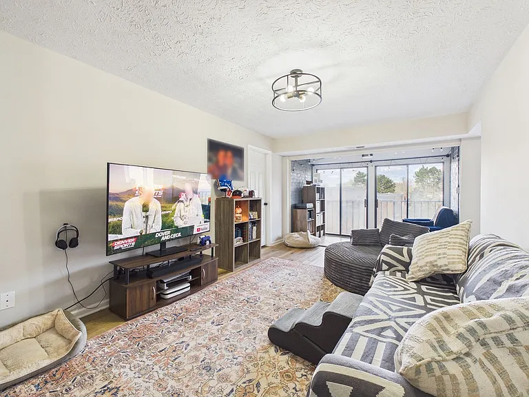 1501 Bronwyn Rd #303 — Photo 4