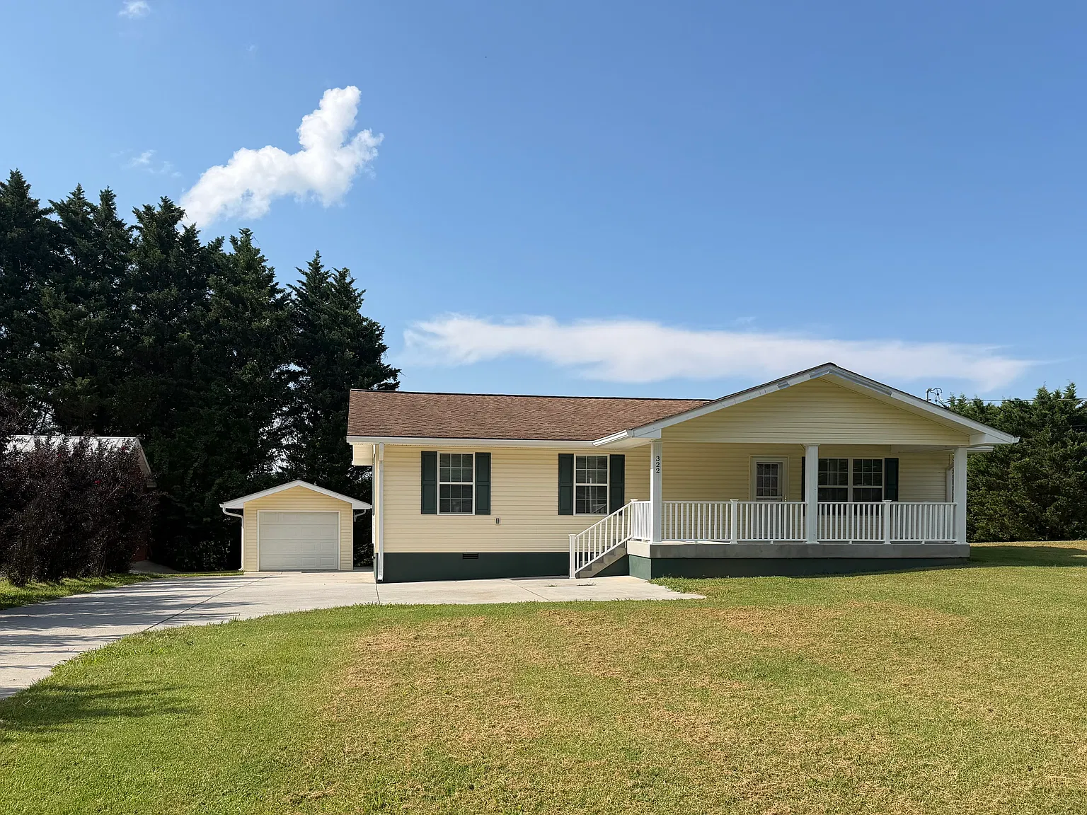 3 bed, 1344 sqft, $1,500 — Photo 1