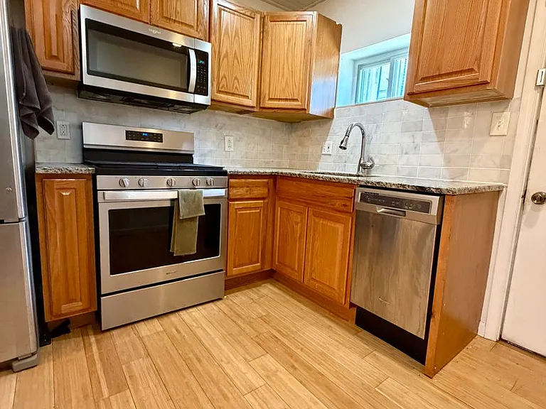 2018 S Croskey St — Photo 4