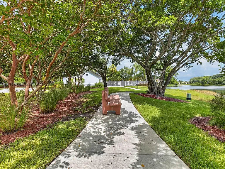 1520 Seabay Rd — Photo 95