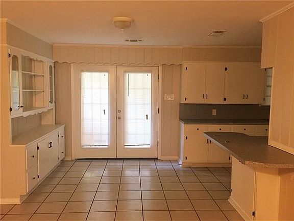 5th image of 507 Meadow Dr