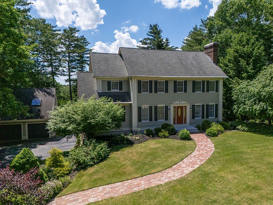 1st image of 11 Wood Hill Drive