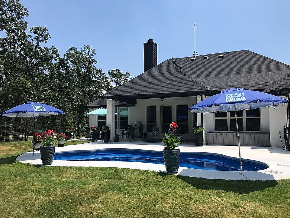 2nd image of 609 Shady Pond Ln