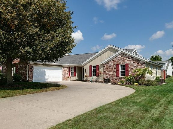 3rd image of 1545 Brookfield Ln