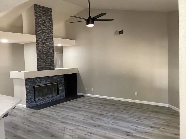790 Teesdale Rd — Photo 5