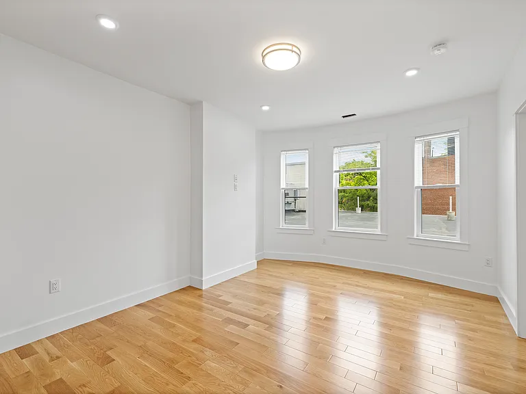 406 Columbia St #1 — Photo 15