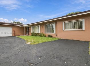 6531 W 8th Ave, Hialeah, FL 33012