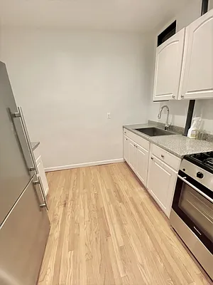 Rented by Douglas Elliman | media 16