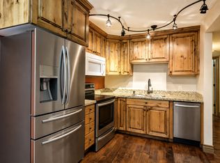 438 N Center St APT 305, Salt Lake City, UT 84103