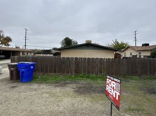 397-403 S Valencia Blvd #399, Woodlake, CA