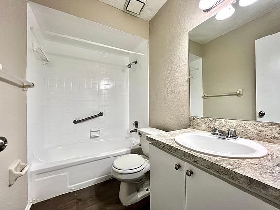 5th image of 4071 76th Ave N APT 1