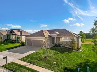 4304 S Stone Canyon Dr, Blue Springs, MO 64015
