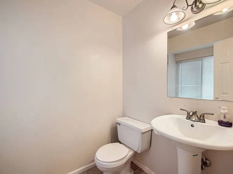 4543 Lamplighter Cir — Photo 16