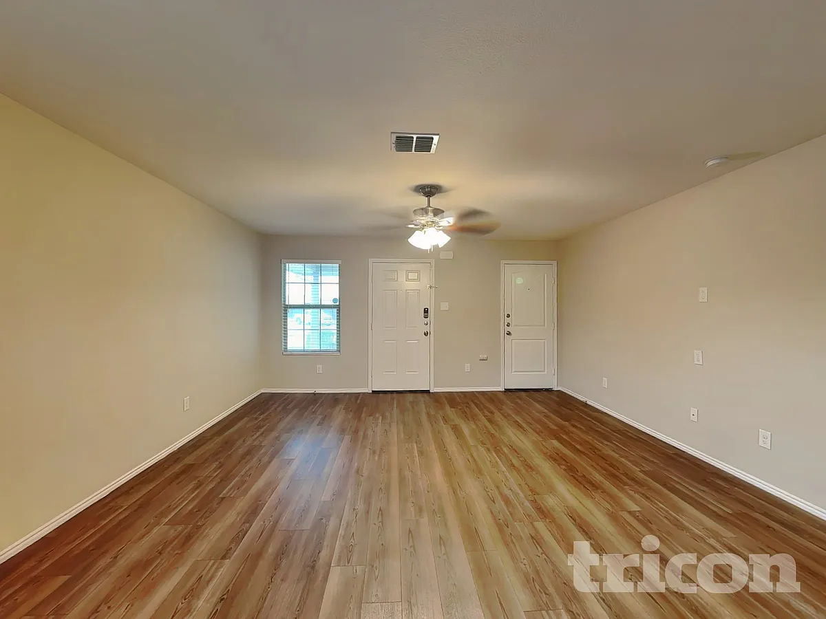 Building Photo - 6028 Parkview Hills Ln