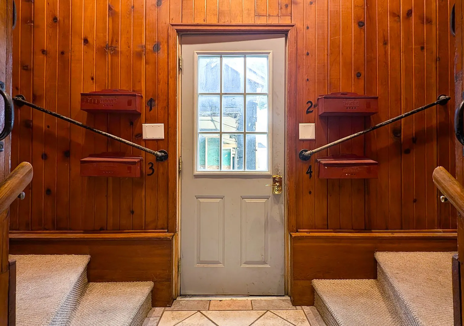 704 Hickory St. — Photo 1