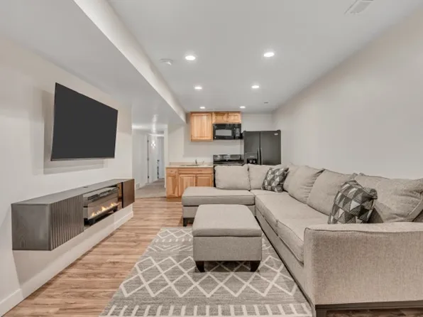 975 E 2125th St N #1, Lehi, UT 84043
