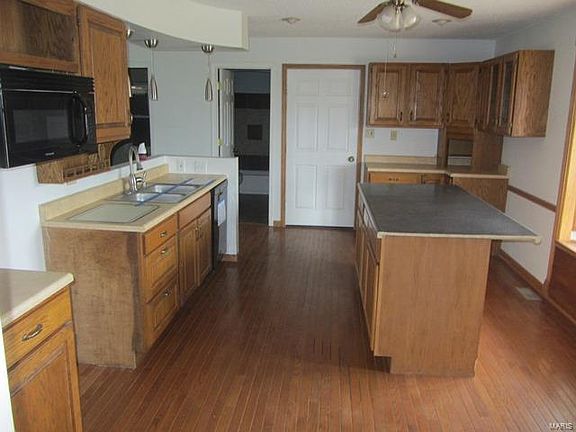 4th image of 13061 Lynnwood Ln