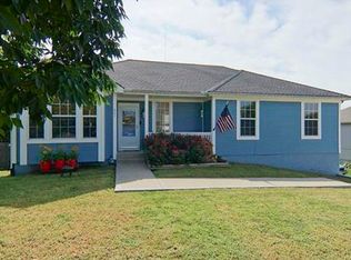 607 N Walnut Ln, Lone Jack, MO 64070