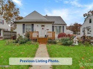 926 Blanchard St SW, Wyoming, MI 49509