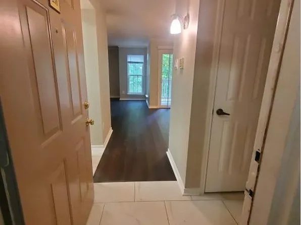 1504 Lincoln Way APT 231, Mc Lean, VA 22102