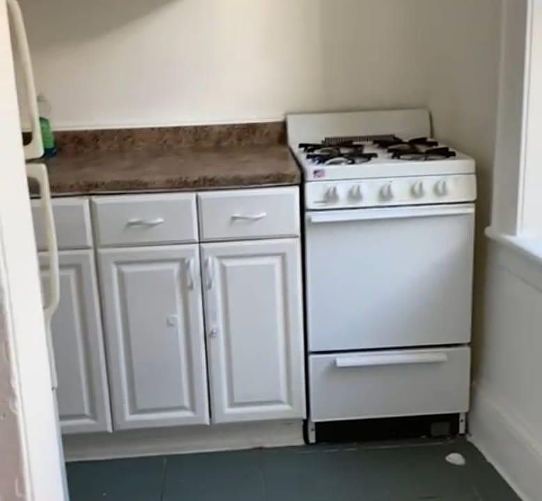 2nd image of 9529 Jamaica Ave