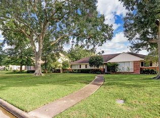 5375 Tilbury Dr, Houston, TX 77056