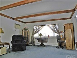 2nd image of 905 Captain Kidd Dr