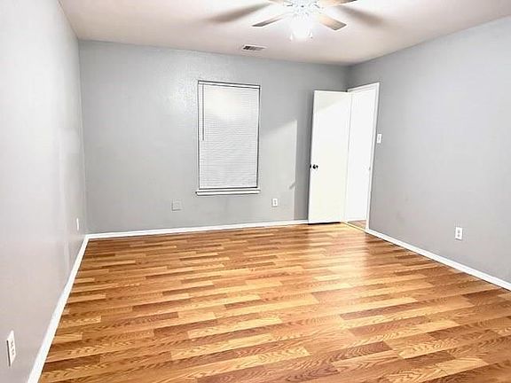 4th image of 10531 Ashville Dr