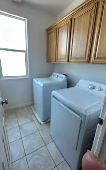 Laundry w Washer/Dryer