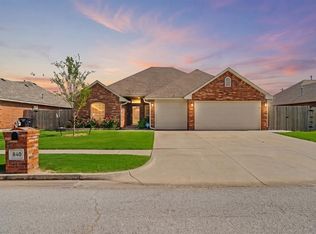 840 Carol Ann Pl, Moore, OK 73160