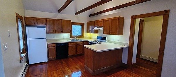 1st image of 376 Grove St #376