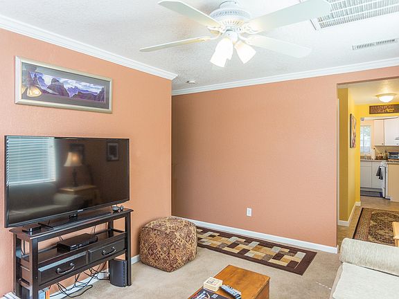 4th image of 821 N LINCOLN Avenue