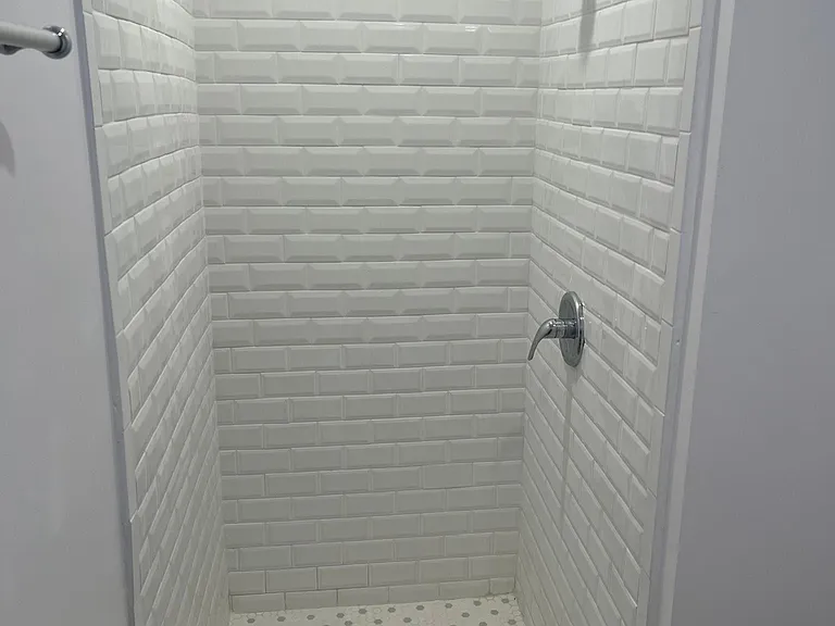 5139 Maplewood Ave #103 — Photo 6