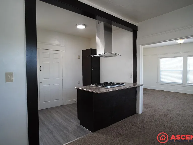 1701 B Street — Photo 5