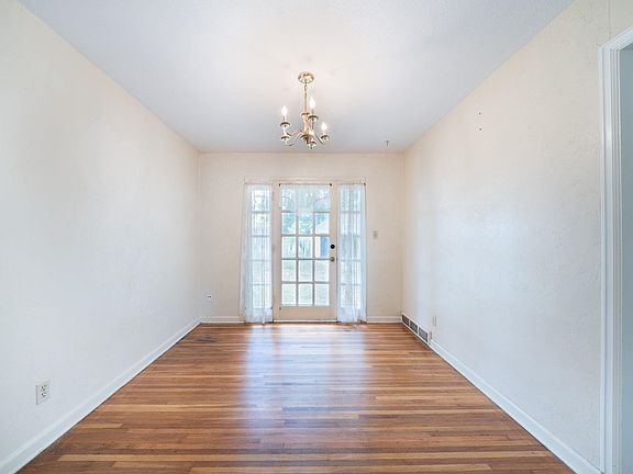 5th image of 447 S Glendale St