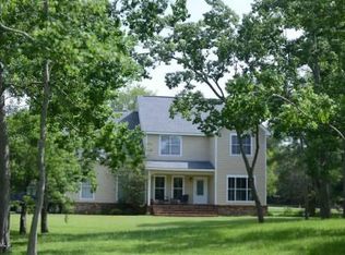 2152 Longfellow Dr, Bay Saint Louis, MS 39520