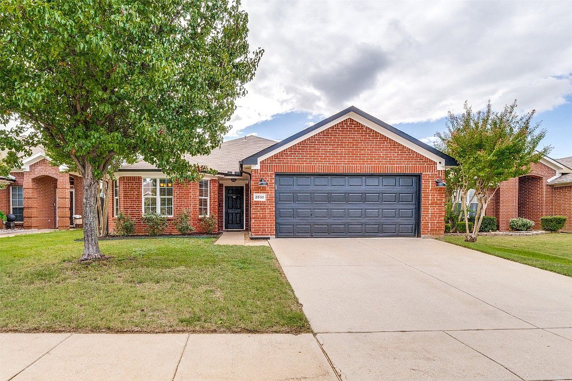 2032 Kingsbrook Trl, Fort Worth, TX 76120 Zillow