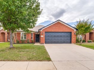2032 Kingsbrook Trl, Fort Worth, TX 76120