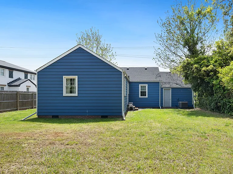 408 E Little Creek Rd — Photo 29