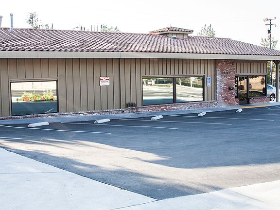 3rd image of 22301 Mulholland Hwy