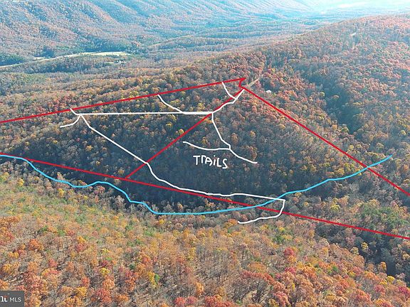 2nd image of 221 & 222 Bluffs On The Potomac