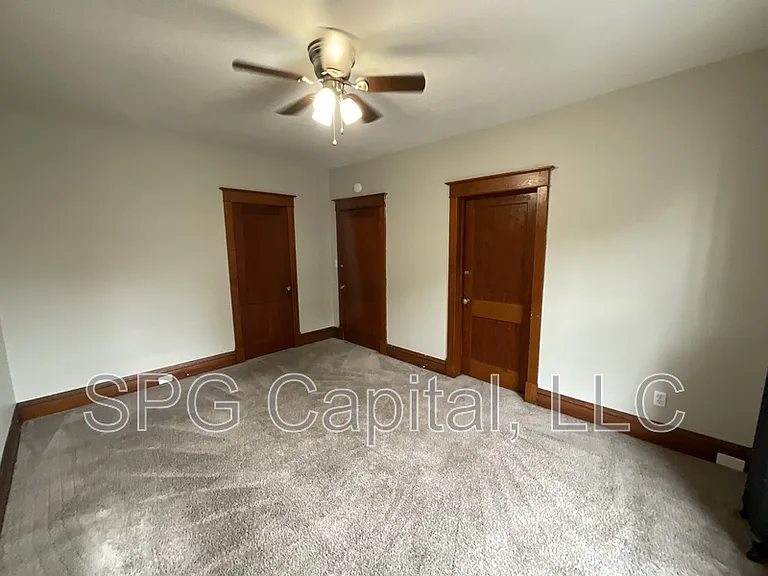 34 W Washington St — Photo 7