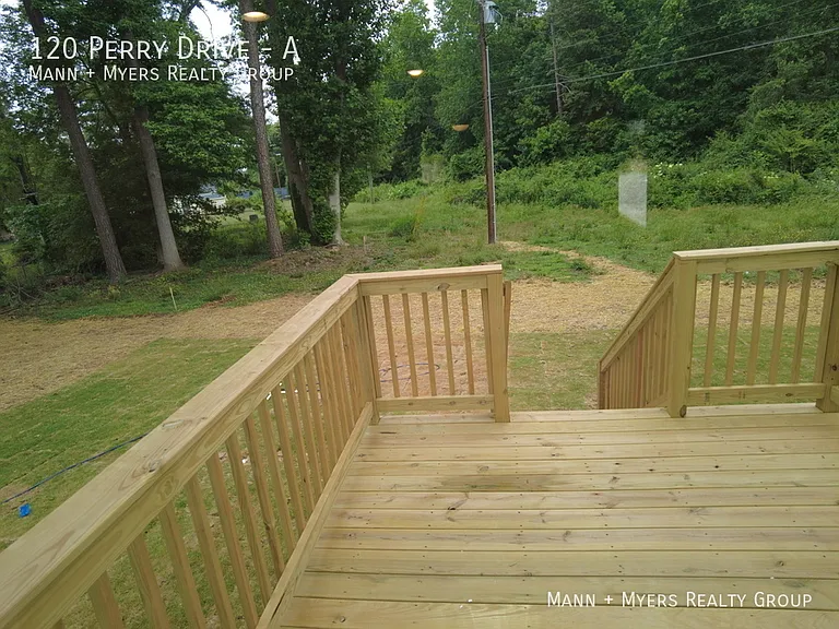 120 Perry Dr #A — Photo 38