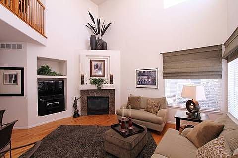 8188_oak_briar_way_MLS_HID657497_ROOMfamilyroom